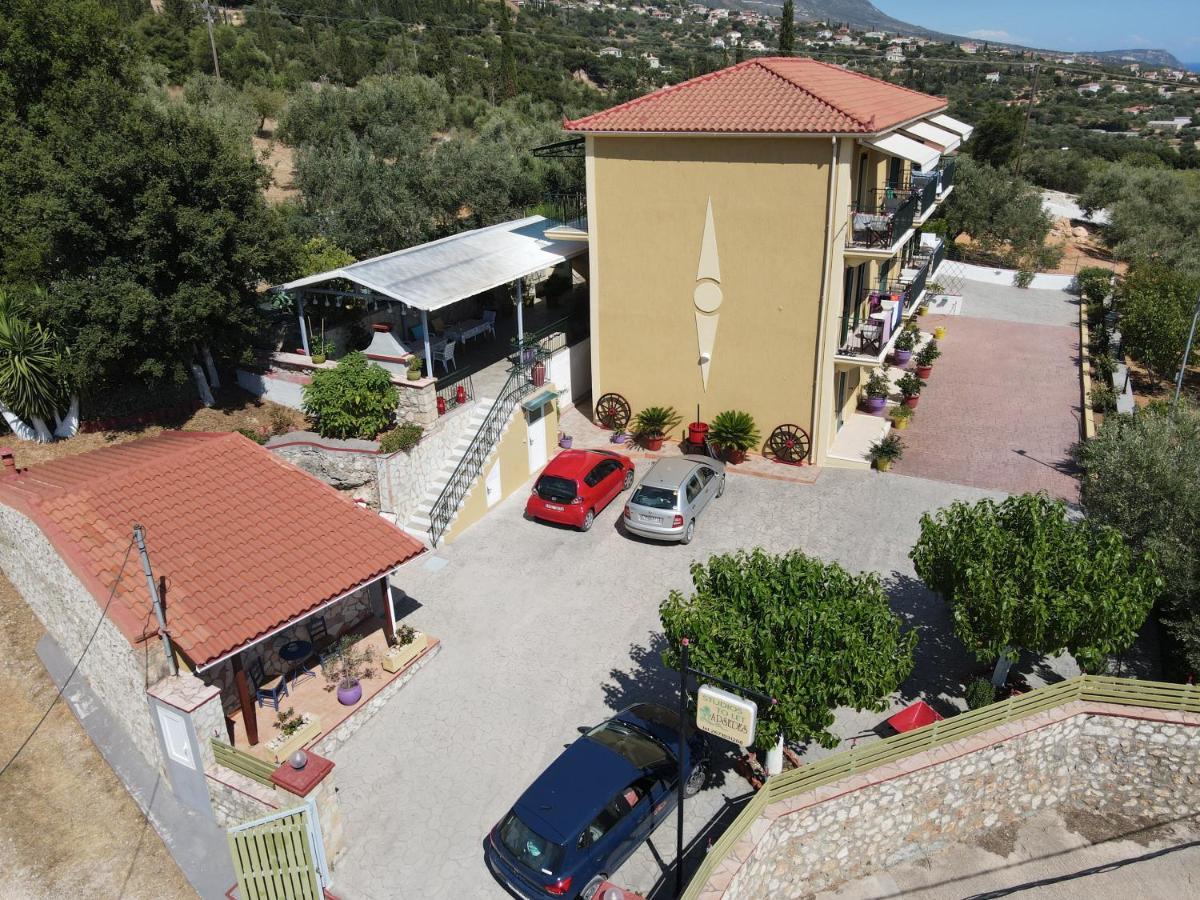 Apsedes Studios Trapezaki  Buitenkant foto